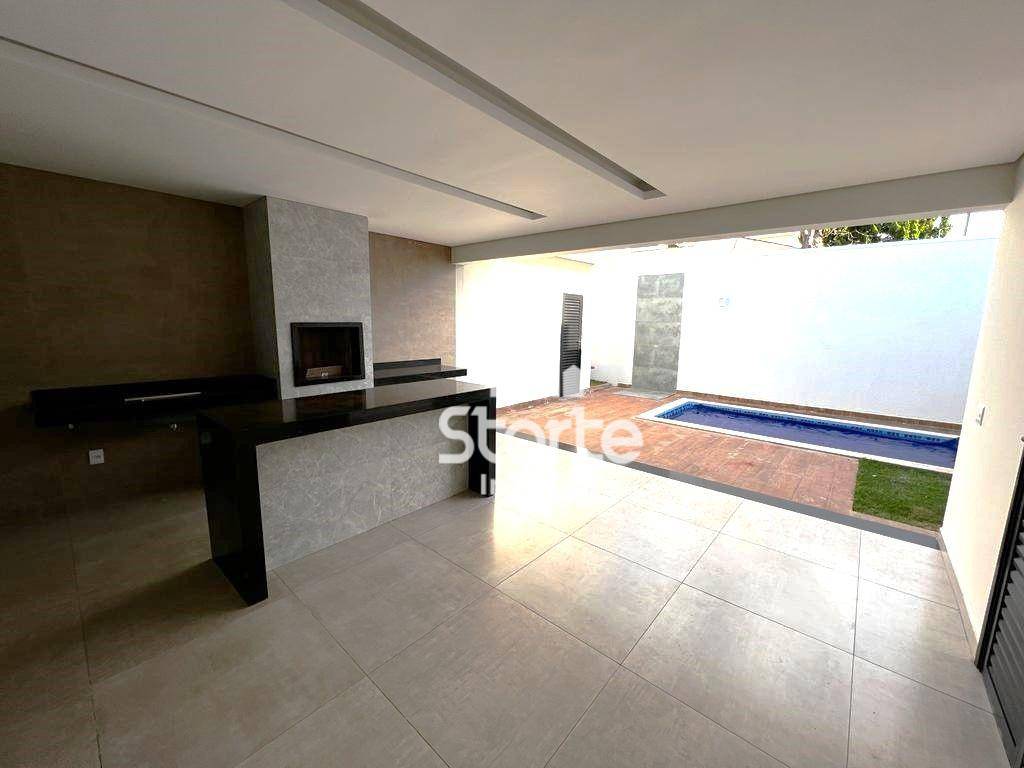 Casa à venda com 3 quartos, 213m² - Foto 5