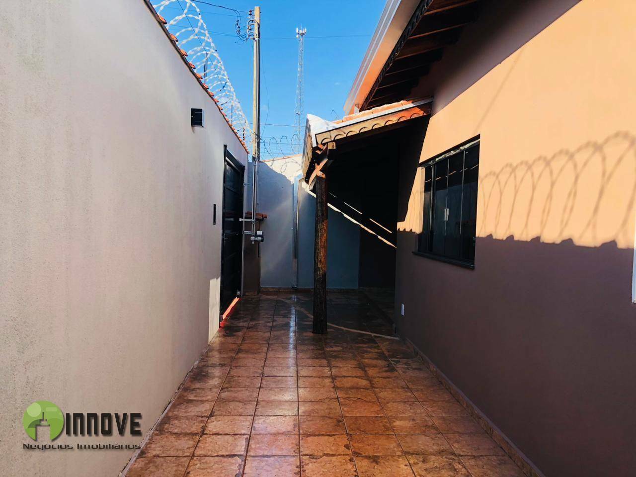 Casa à venda e aluguel com 2 quartos, 90m² - Foto 17