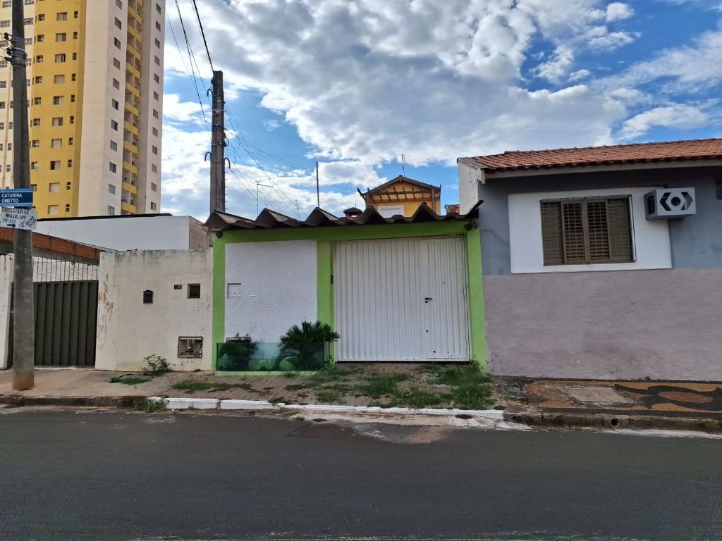 Casa à venda com 2 quartos, 67m² - Foto 2