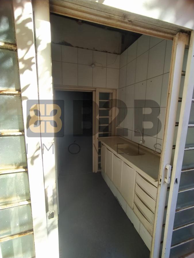 Casa à venda com 2 quartos, 100m² - Foto 3