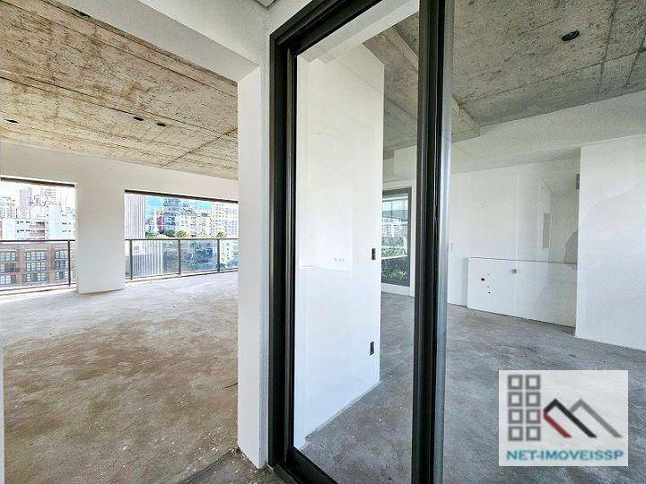 Apartamento à venda com 3 quartos, 227m² - Foto 8