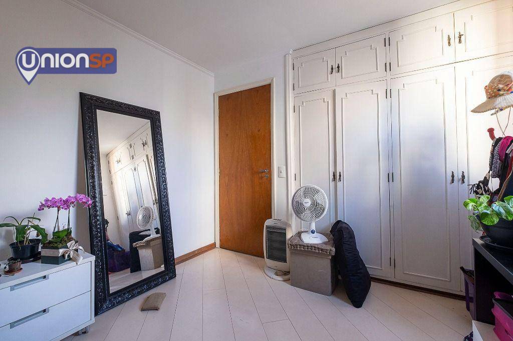 Apartamento à venda com 3 quartos, 142m² - Foto 12