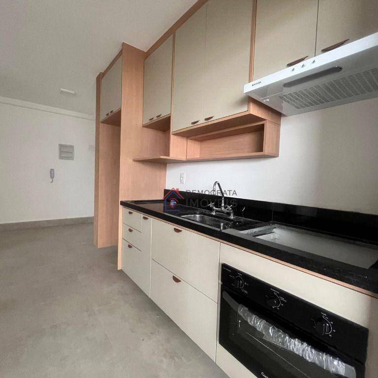 Apartamento à venda e aluguel com 2 quartos, 67m² - Foto 2