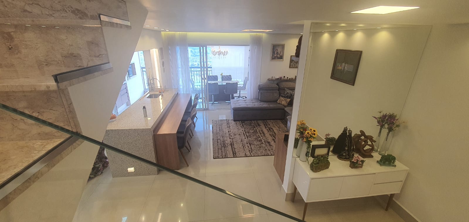 Apartamento à venda com 4 quartos, 266m² - Foto 1