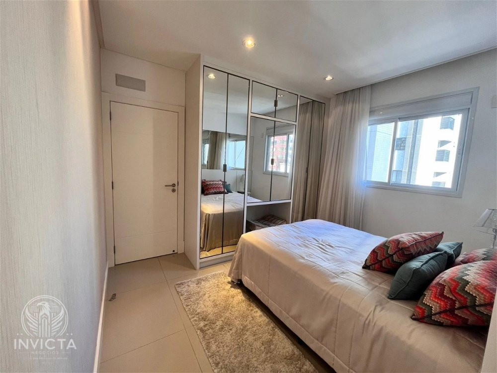 Apartamento à venda com 3 quartos, 128m² - Foto 12