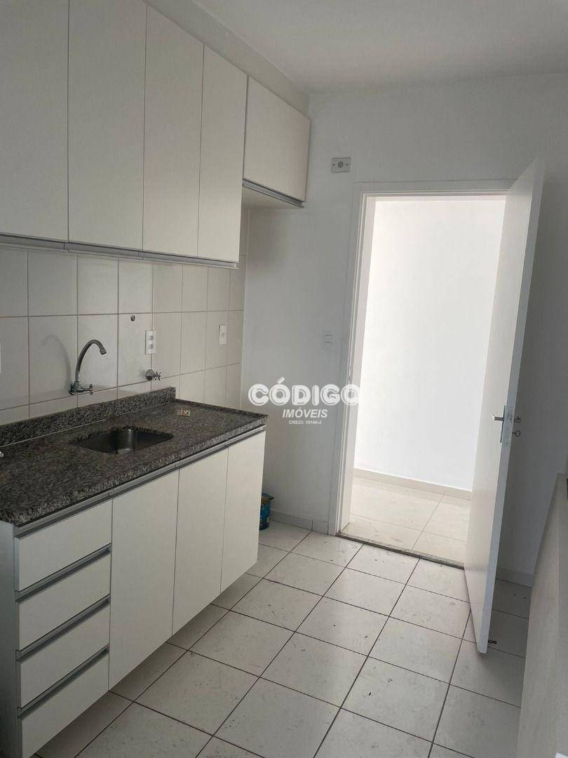 Apartamento à venda com 2 quartos, 60m² - Foto 9