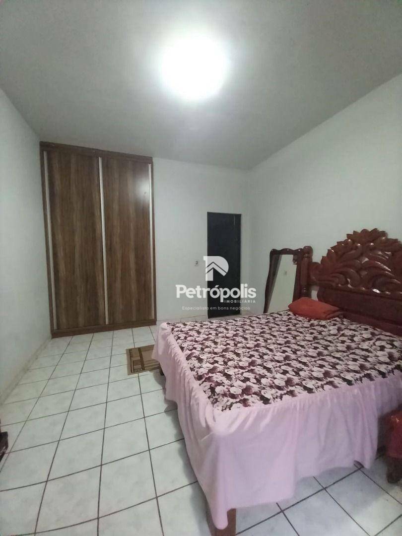 Casa à venda com 3 quartos, 200m² - Foto 15