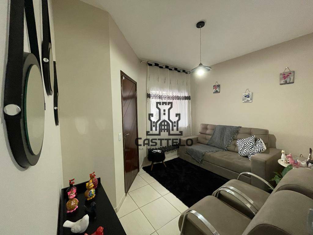 Casa à venda com 3 quartos, 112m² - Foto 2