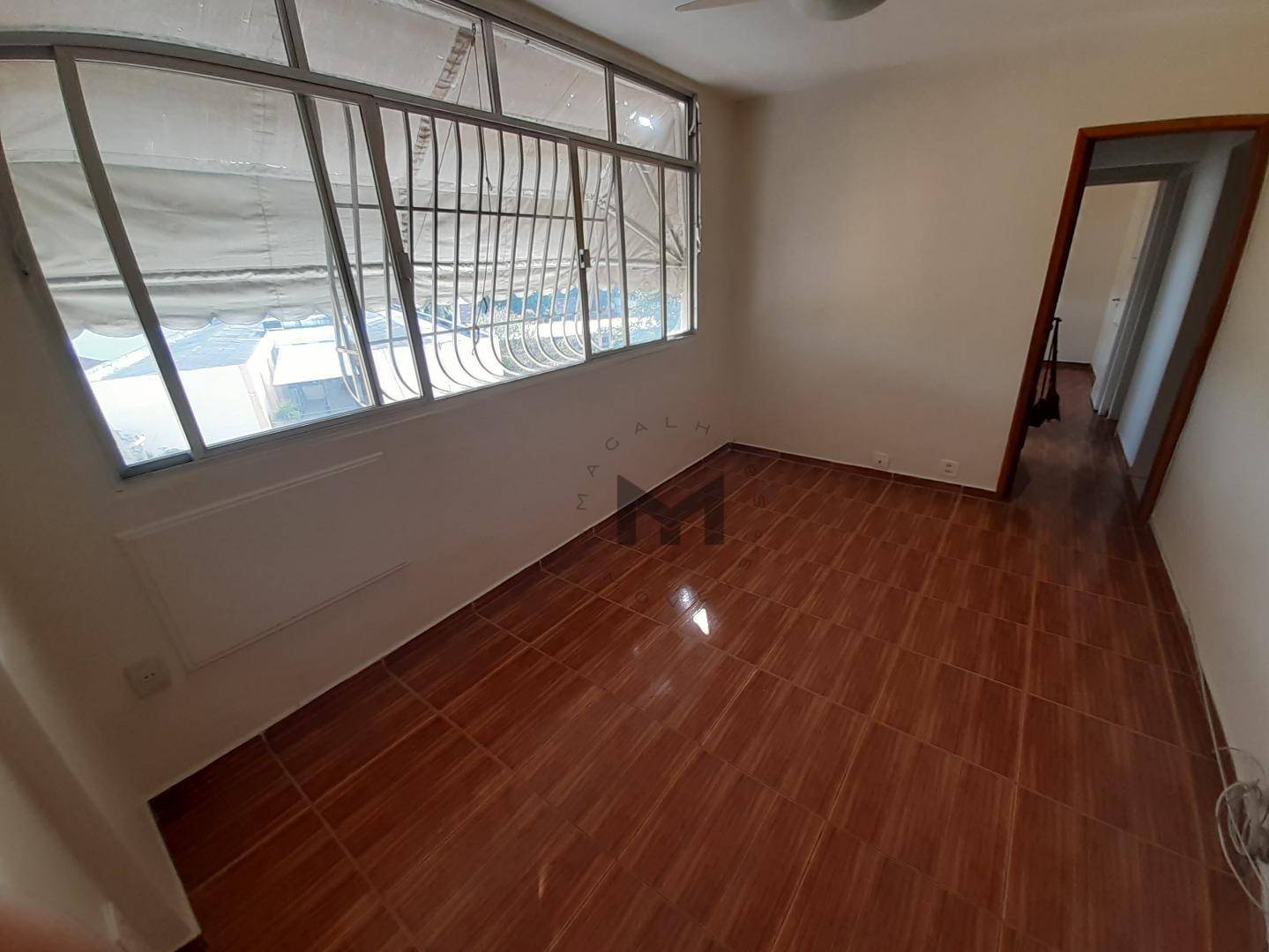 Apartamento à venda com 2 quartos, 50m² - Foto 2