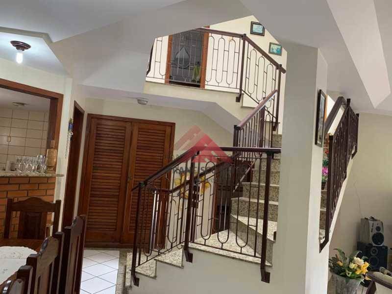 Casa à venda com 4 quartos, 360m² - Foto 9