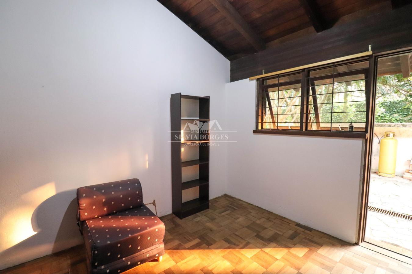 Casa à venda com 6 quartos, 24m² - Foto 28