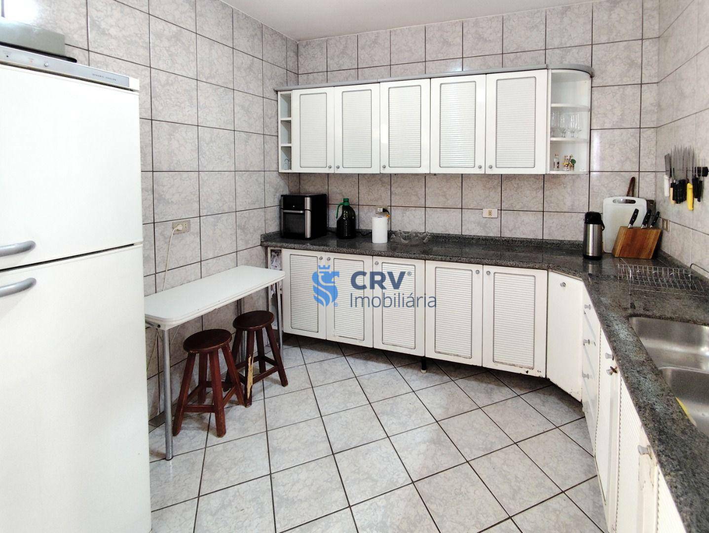 Casa à venda com 4 quartos, 300m² - Foto 5