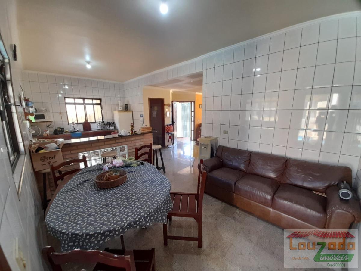 Sobrado à venda com 3 quartos, 253m² - Foto 4