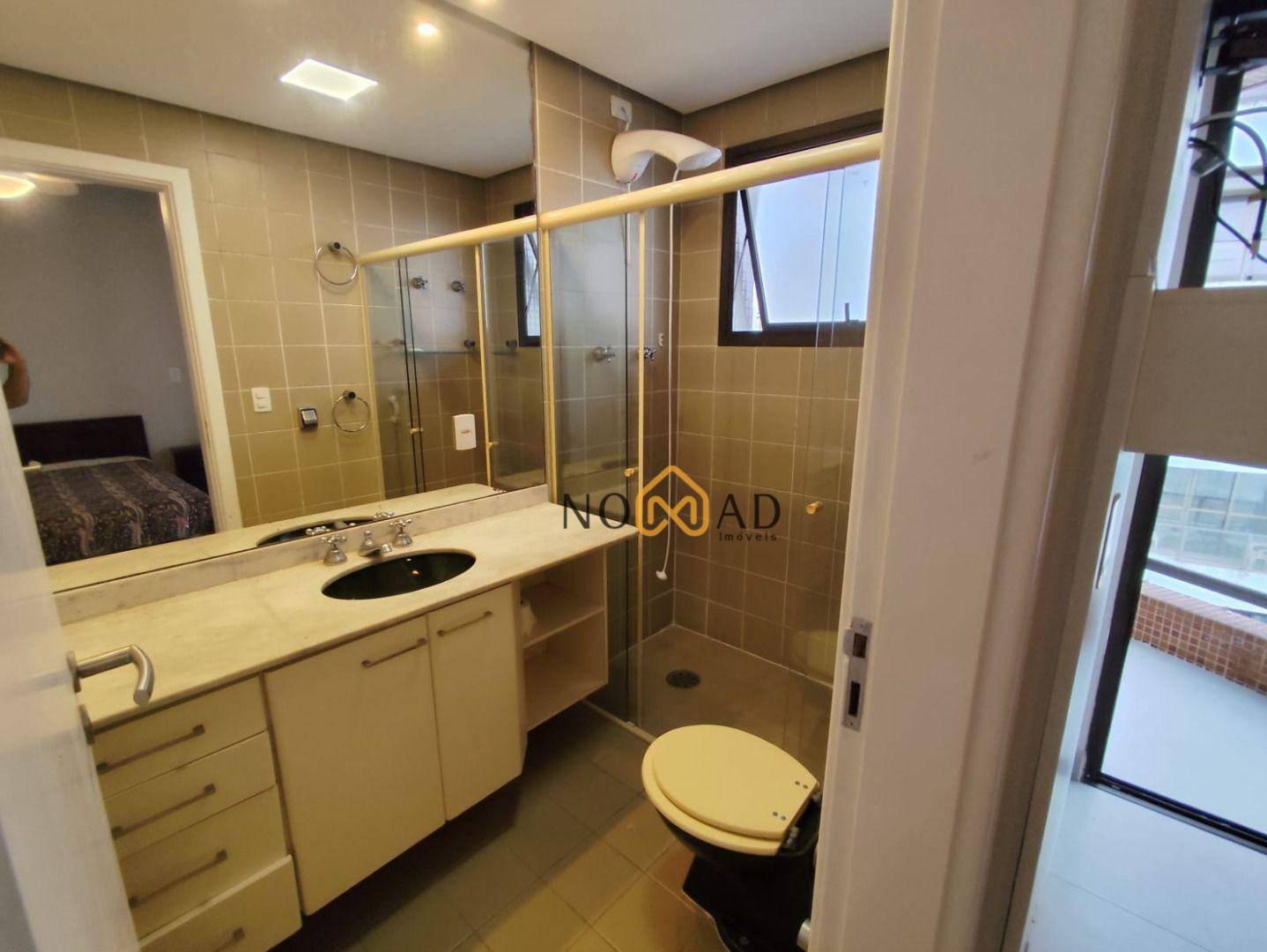 Apartamento para alugar com 4 quartos, 195m² - Foto 31