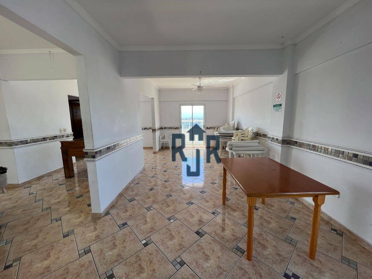 Apartamento à venda com 1 quarto, 40m² - Foto 2