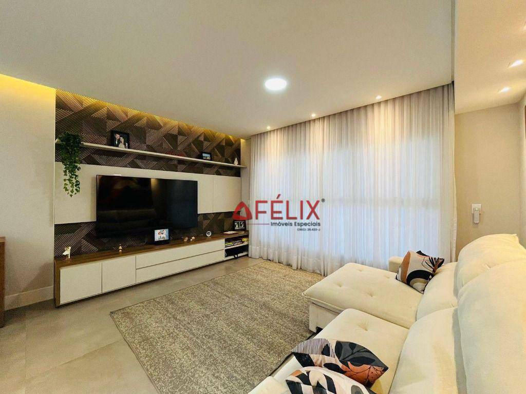 Sobrado à venda com 4 quartos, 358m² - Foto 2
