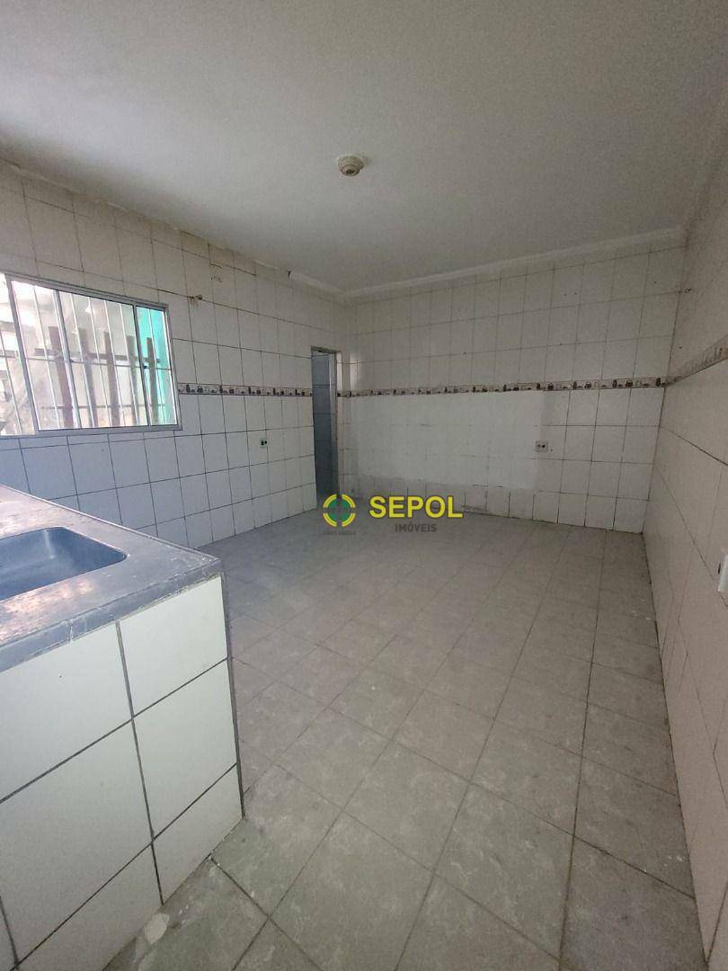 Casa para alugar com 3 quartos, 150m² - Foto 12