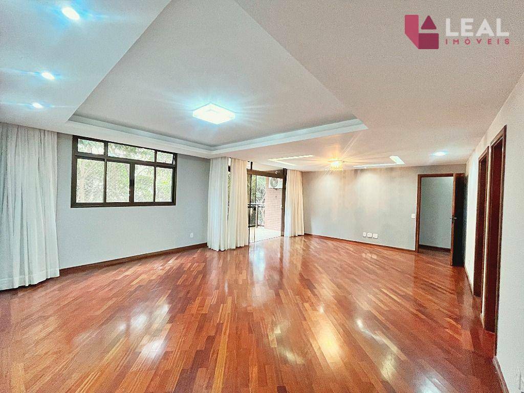 Apartamento à venda com 3 quartos, 223m² - Foto 1