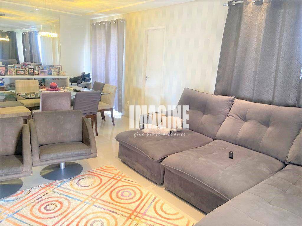 Apartamento à venda com 3 quartos, 156m² - Foto 4