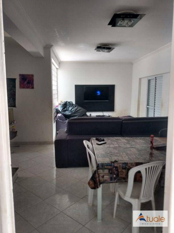 Casa de Condomínio à venda com 4 quartos, 220m² - Foto 2