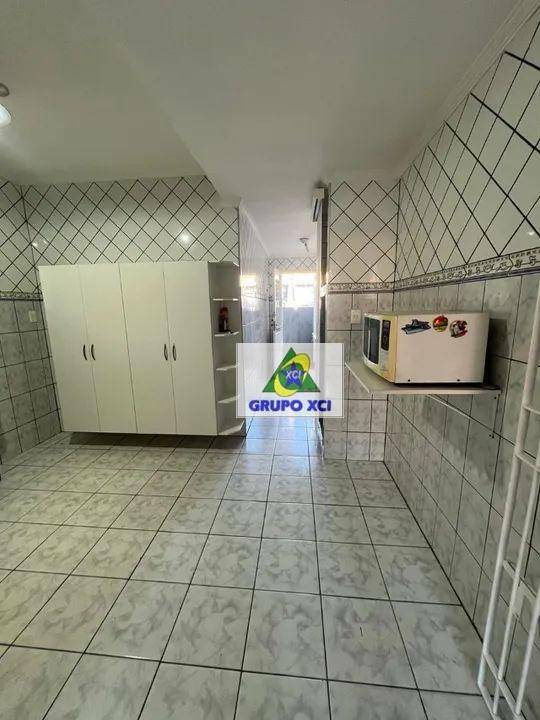 Casa à venda com 4 quartos, 250m² - Foto 6