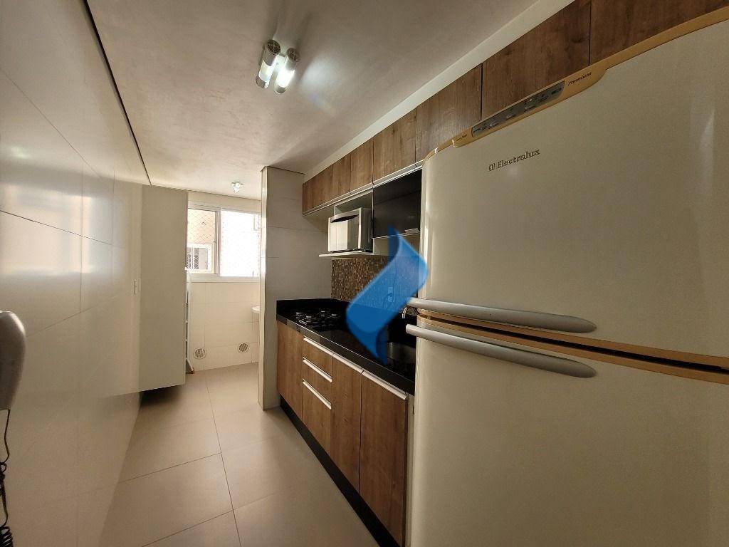 Apartamento à venda com 2 quartos, 70m² - Foto 17