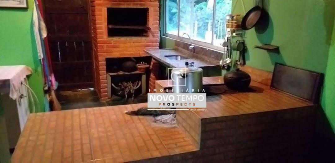 Sítio à venda com 5 quartos, 400m² - Foto 4