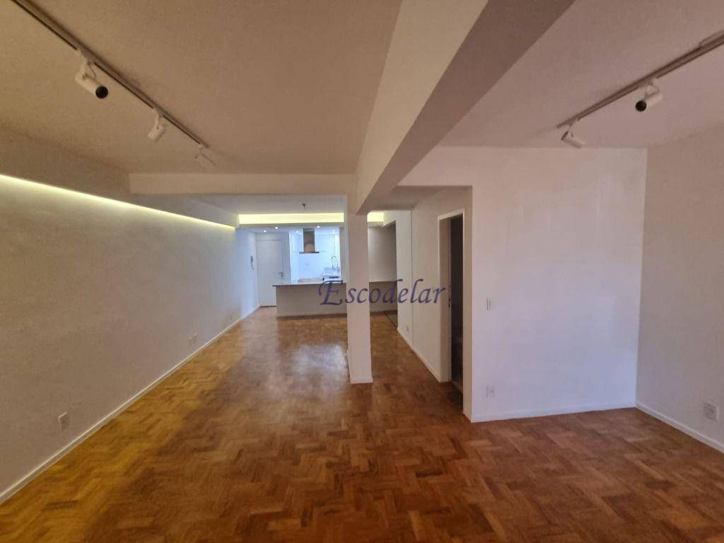 Apartamento à venda com 3 quartos, 140m² - Foto 4