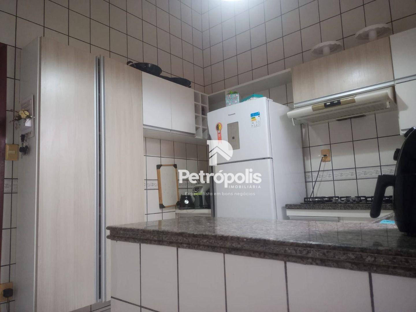 Casa à venda com 3 quartos, 231m² - Foto 8