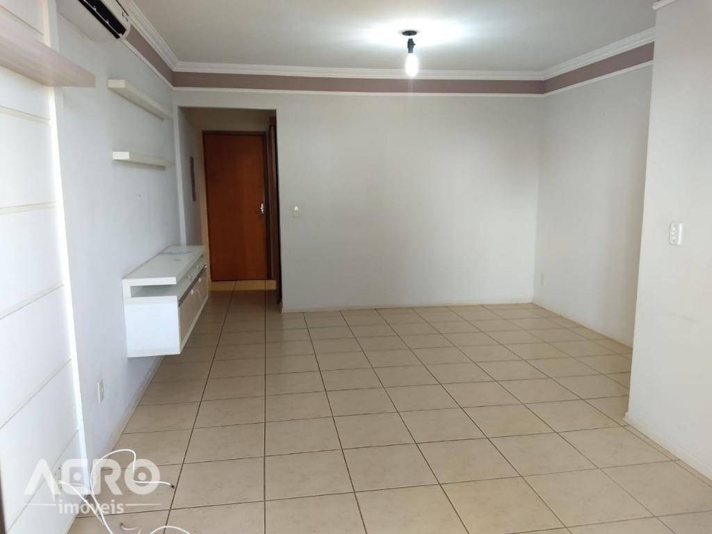 Apartamento à venda com 3 quartos, 80m² - Foto 7