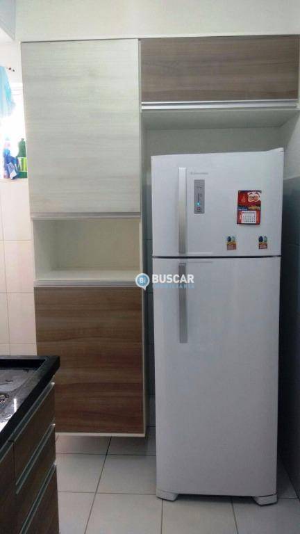 Apartamento à venda com 2 quartos, 45m² - Foto 10