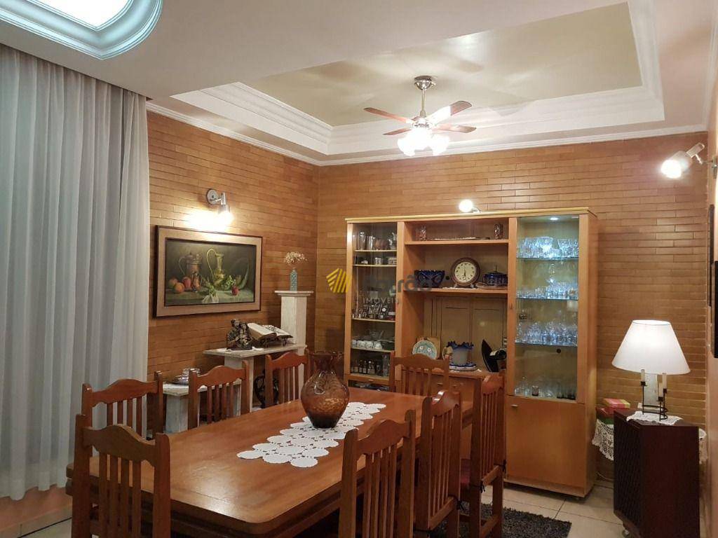 Casa à venda e aluguel com 3 quartos, 269m² - Foto 41