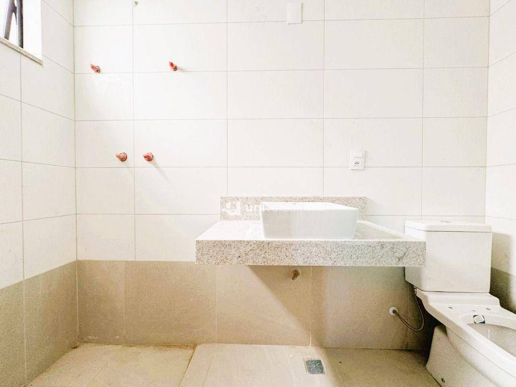 Cobertura à venda com 4 quartos, 230m² - Foto 12