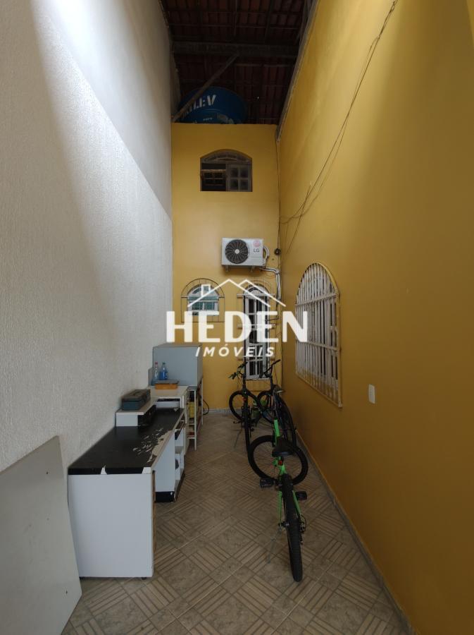 Casa à venda com 3 quartos, 200m² - Foto 3