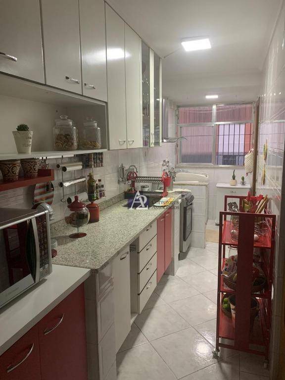 Apartamento à venda com 2 quartos, 72m² - Foto 11