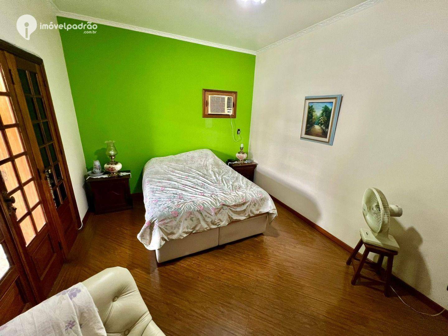 Casa à venda com 4 quartos, 800m² - Foto 6