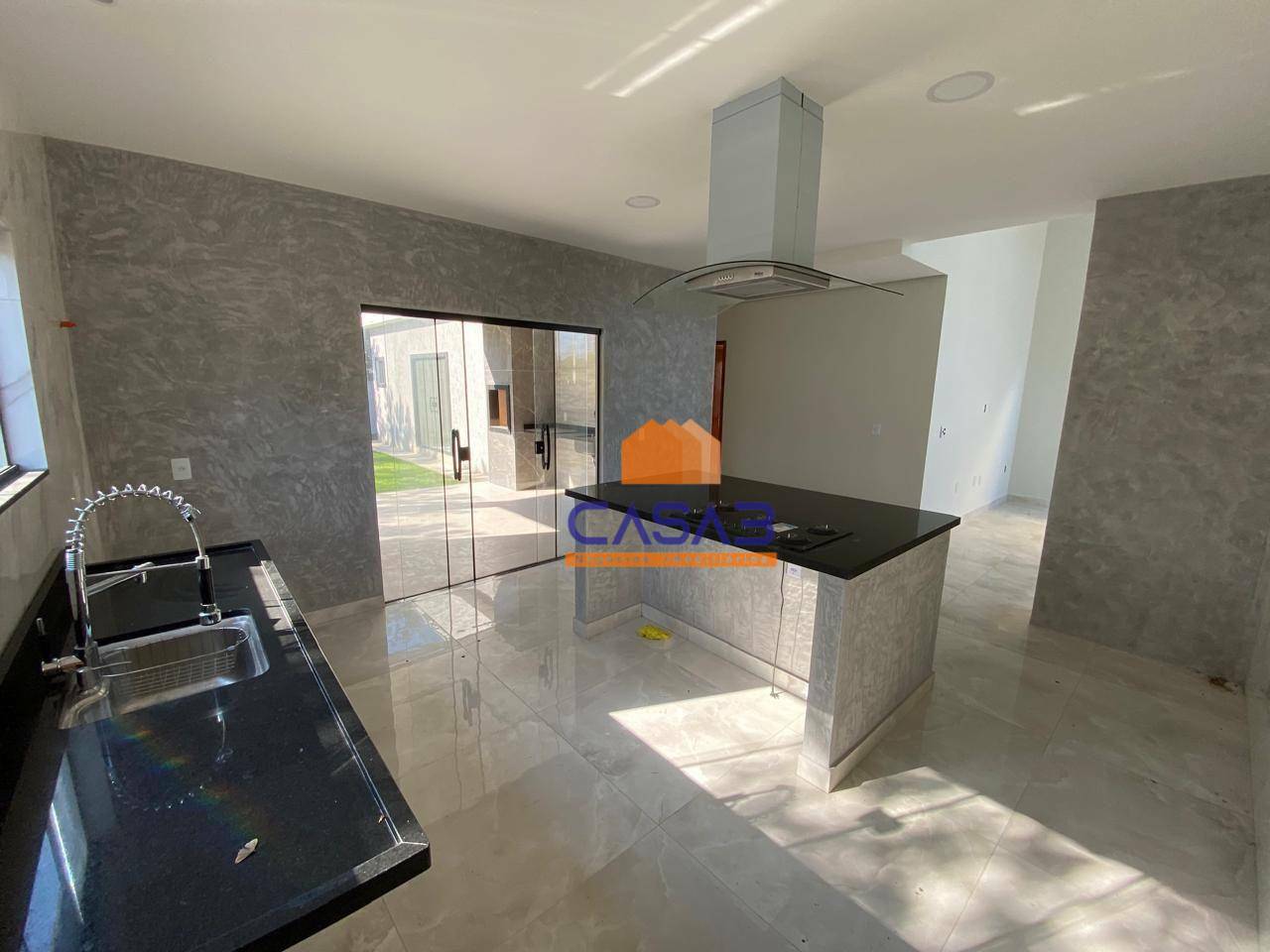 Casa à venda com 3 quartos, 202m² - Foto 8