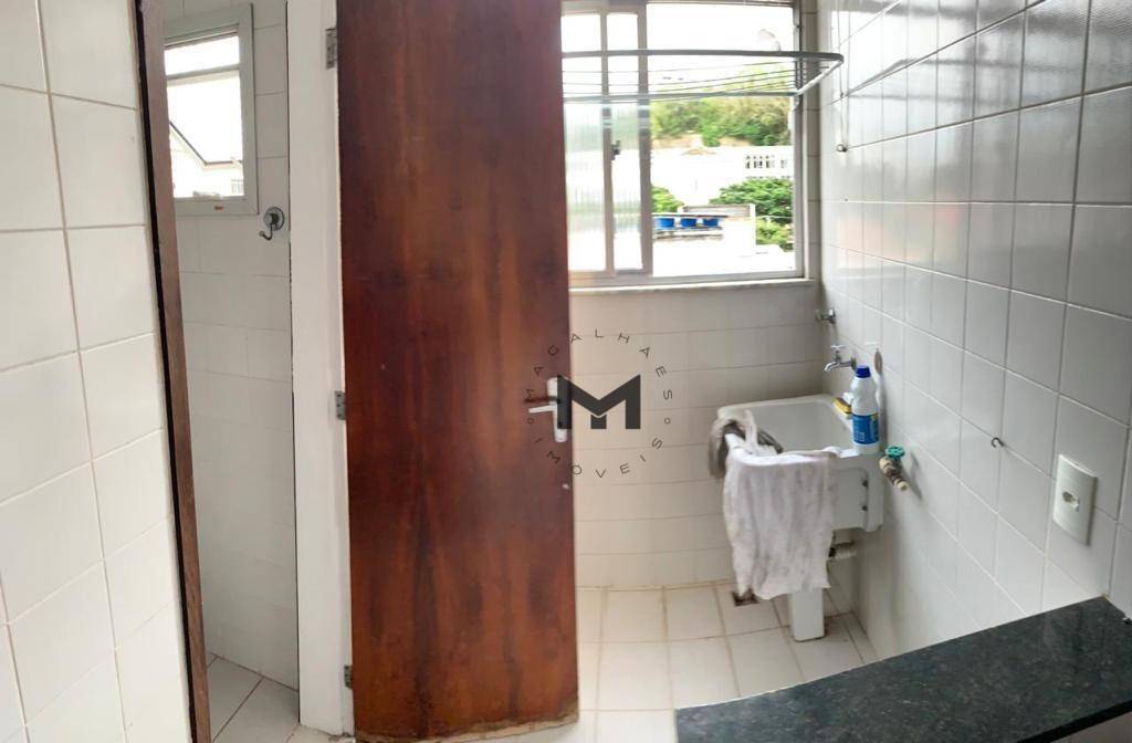 Apartamento à venda com 2 quartos, 75m² - Foto 9