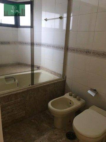 Apartamento à venda com 3 quartos, 200m² - Foto 10