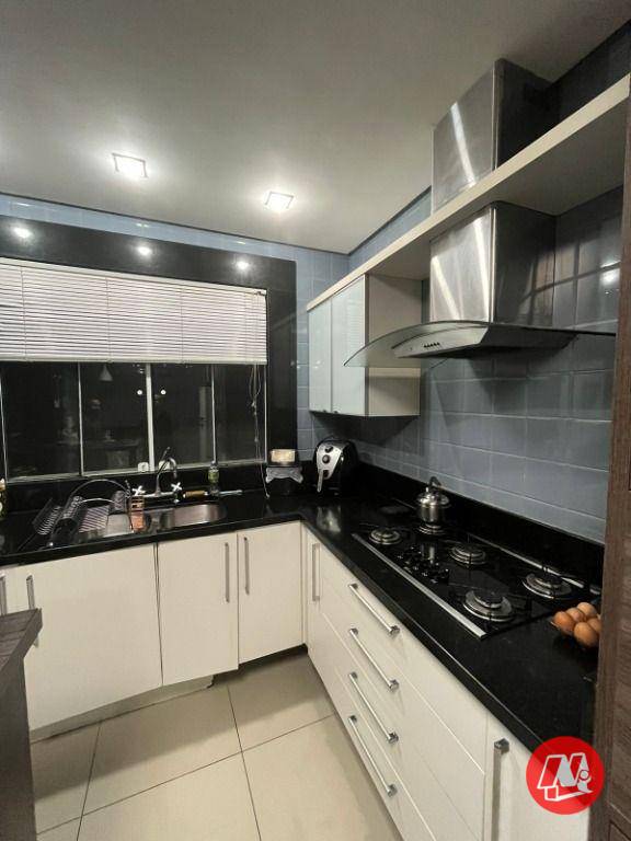 Apartamento à venda com 3 quartos, 123m² - Foto 7