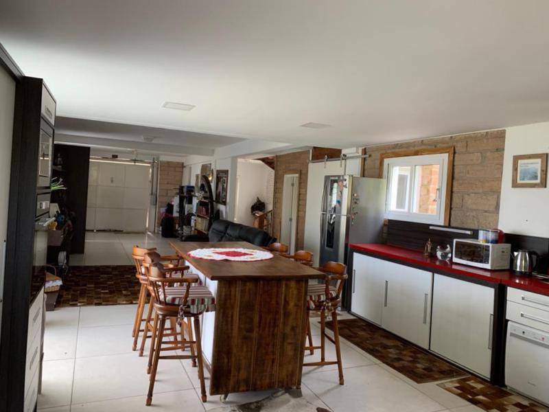 Casa à venda com 4 quartos, 315m² - Foto 3