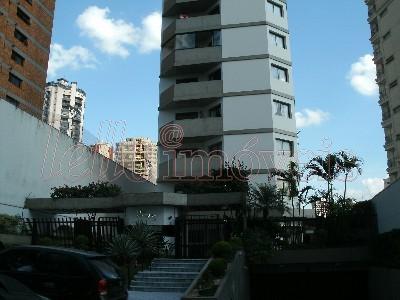 Apartamento para alugar com 3 quartos, 202m² - Foto 18