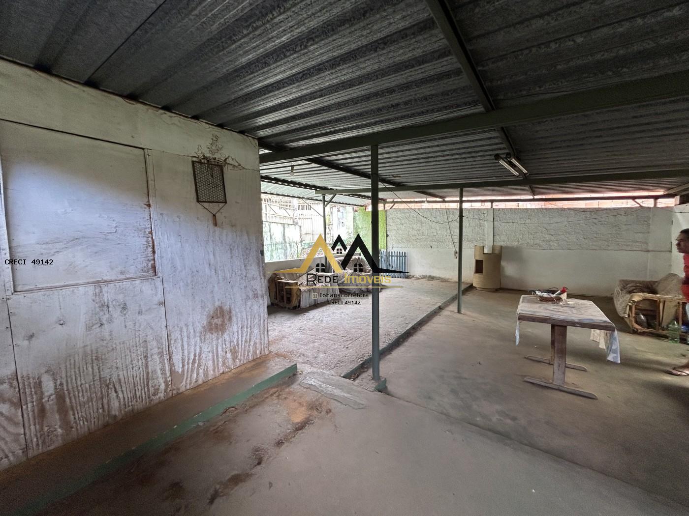 Casa à venda com 3 quartos, 447m² - Foto 4
