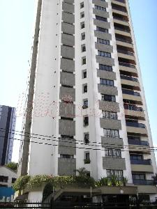 Apartamento para alugar com 3 quartos, 219m² - Foto 15