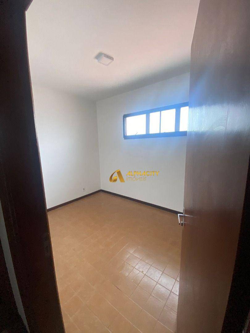 Casa de Condomínio para alugar com 4 quartos, 429m² - Foto 12