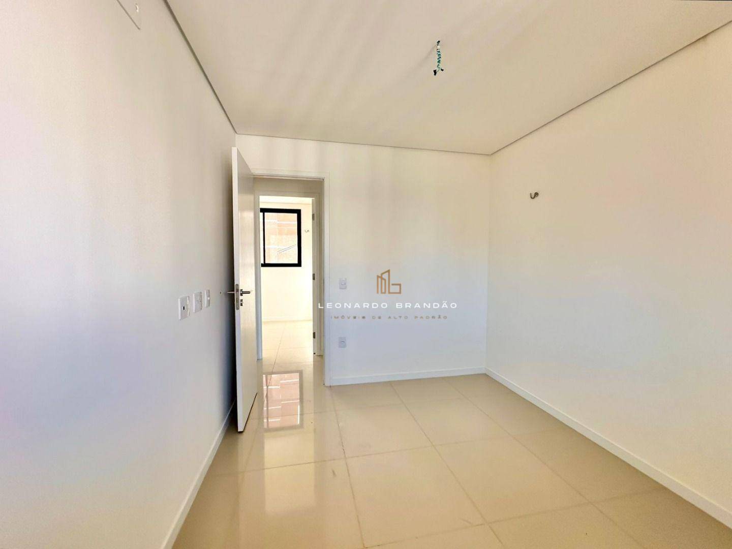 Apartamento à venda com 3 quartos, 81m² - Foto 15