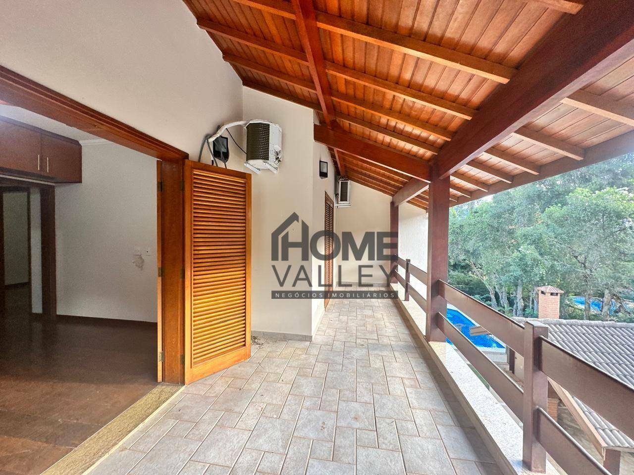 Casa de Condomínio à venda com 4 quartos, 300m² - Foto 33