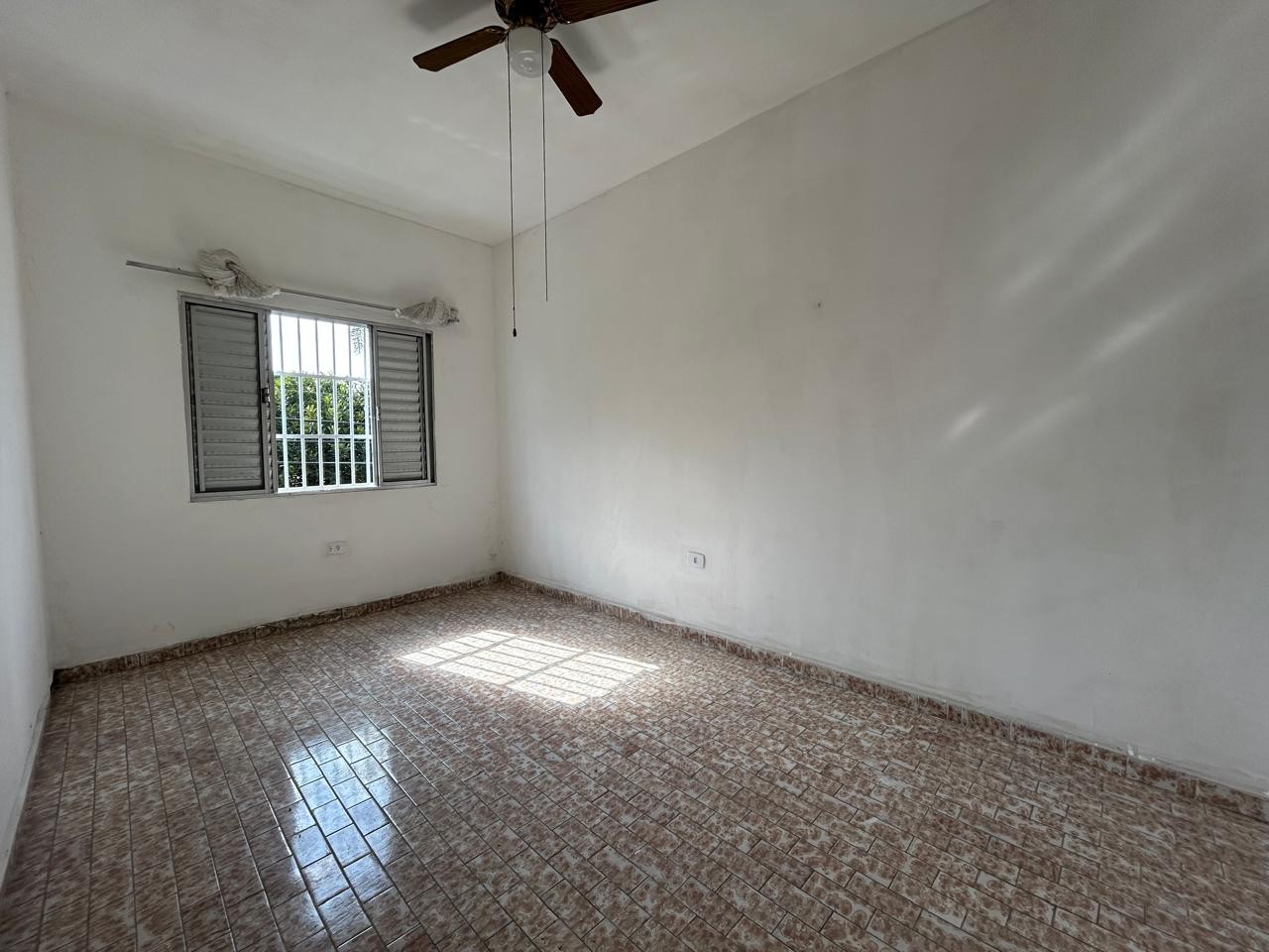 Apartamento à venda com 2 quartos, 70m² - Foto 2