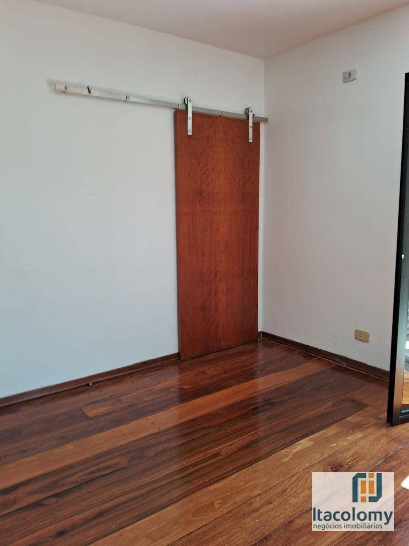 Casa de Condomínio para alugar com 3 quartos, 280m² - Foto 10