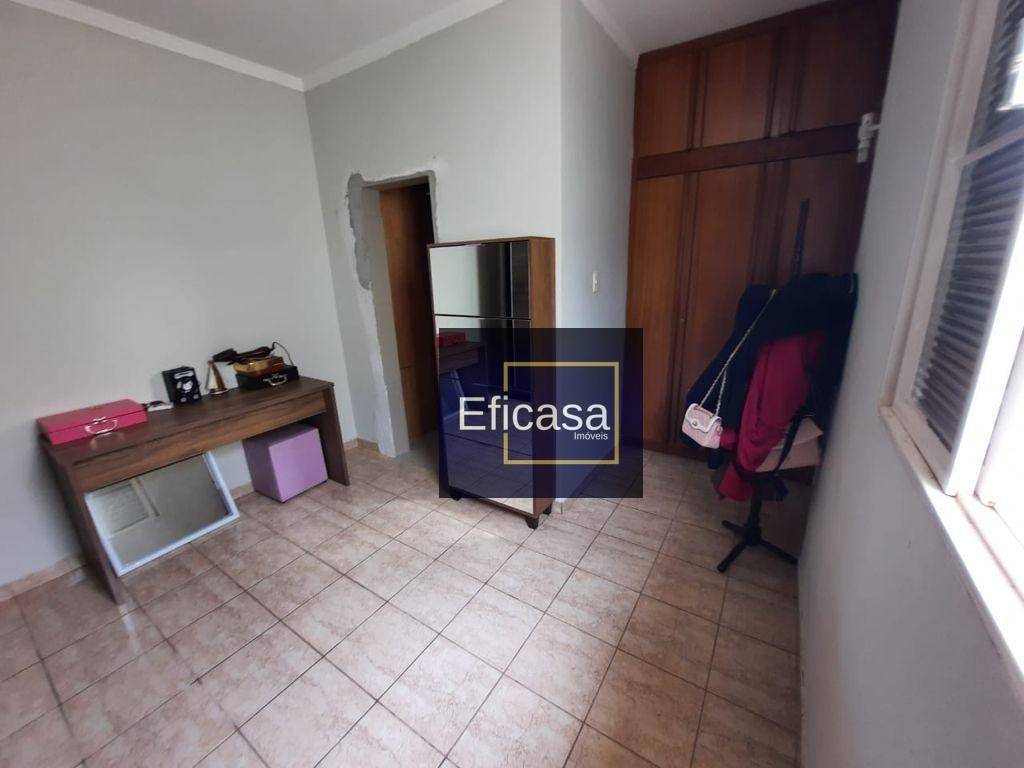 Casa à venda com 3 quartos, 250m² - Foto 19